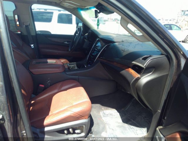 1GYS3NKJ2FR502588 Cadillac Escalade Premium