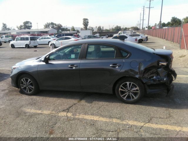 3KPF24AD8NE490604 KIA Forte Lxs