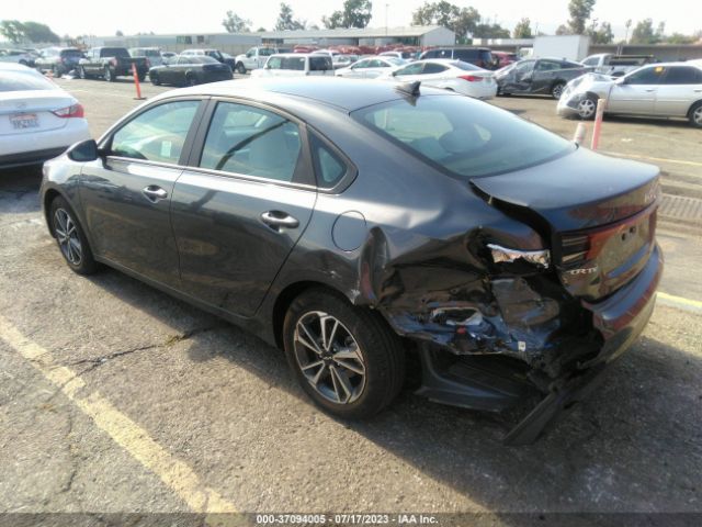 3KPF24AD8NE490604 KIA Forte Lxs