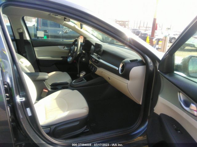 3KPF24AD8NE490604 KIA Forte Lxs