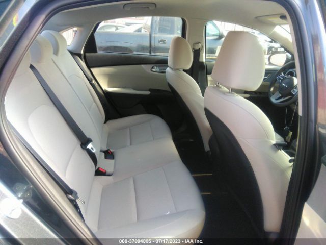 3KPF24AD8NE490604 KIA Forte Lxs