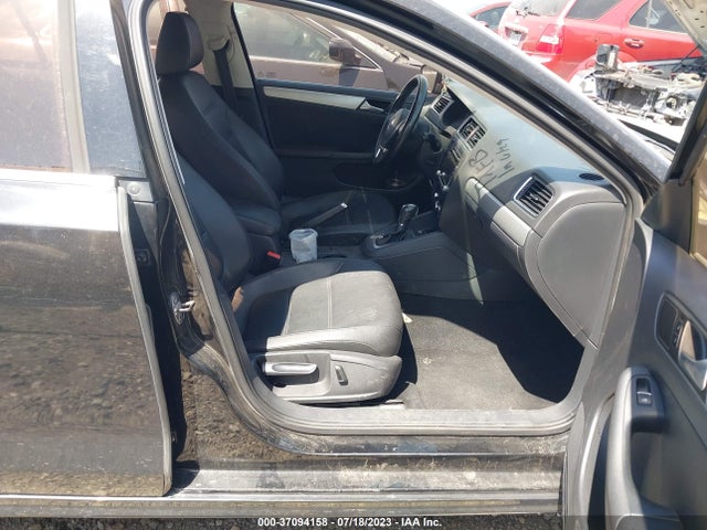 3VWD07AJ3EM430348 Volkswagen Jetta Sedan Se W/connectivity/sunroof
