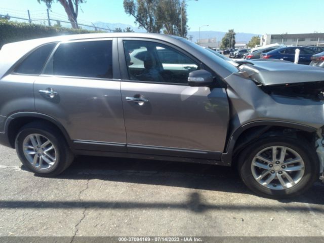 5XYKT3A61EG486677 KIA SORENTO LX