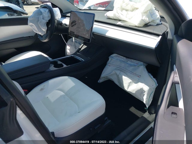 7SAYGDEF2NF343651 Tesla Model Y Performance