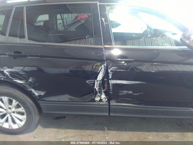 3VV0B7AX4JM205240 Volkswagen TIGUAN S