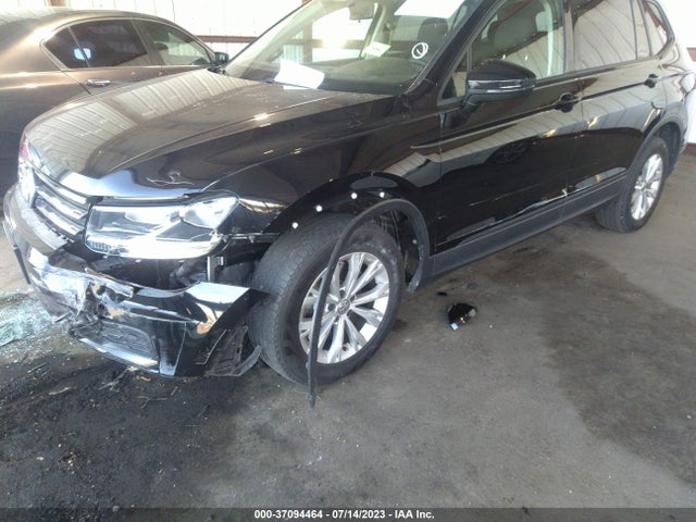 3VV0B7AX4JM205240 Volkswagen TIGUAN S