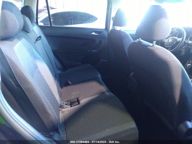 3VV0B7AX4JM205240 Volkswagen TIGUAN S