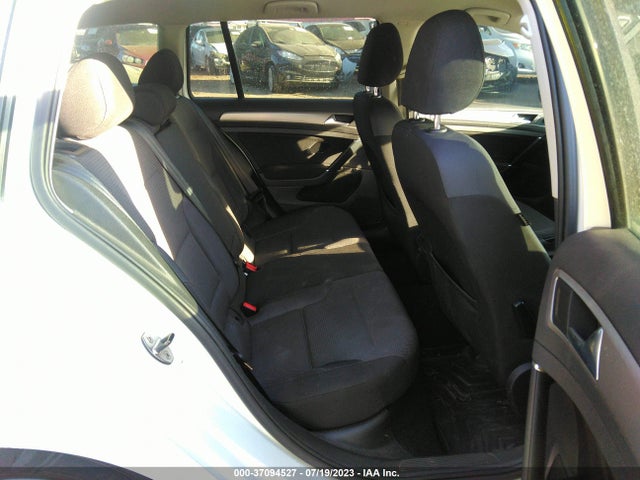 3VW017AU5HM512463 Volkswagen Golf Sportwagen S