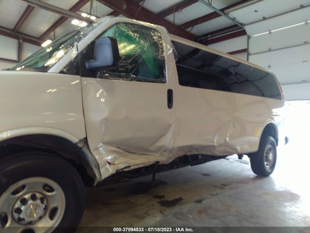 2023 CHEVROLET EXPRESS PASSENGER LS VIN: 1GAZGNFP2P1177067