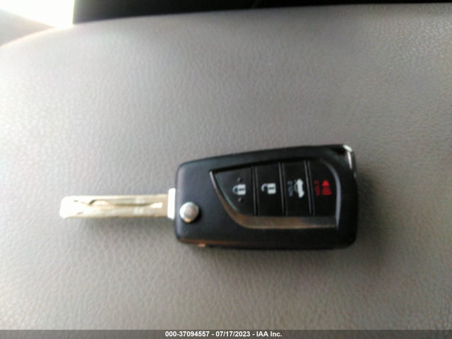 2020 TOYOTA CAMRY LE VIN: 4T1C11AK7LU988239