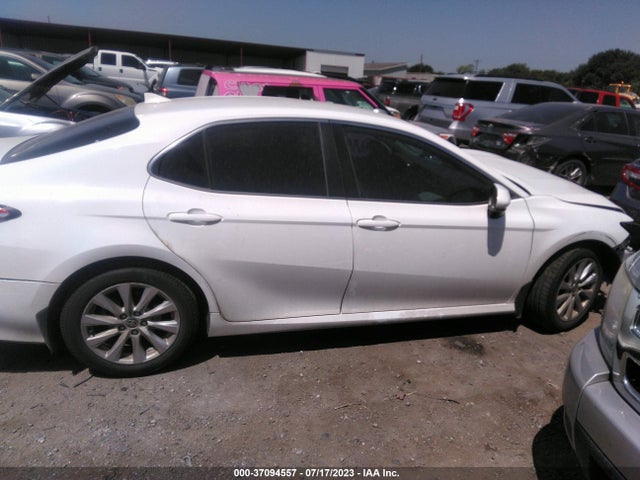 2020 TOYOTA CAMRY LE VIN: 4T1C11AK7LU988239