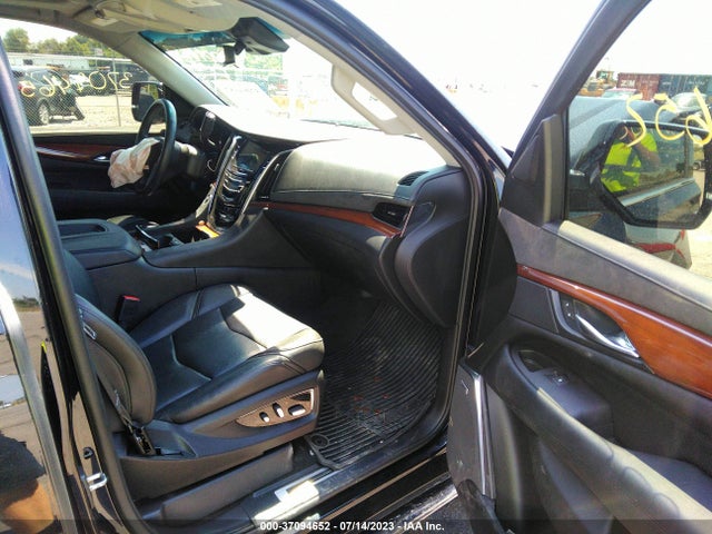 37094652 :رقم المزاد ، 1GYS4CKJ6JR155180 vin ، 2018 Cadillac Escalade Premium Luxury مزاد بيع