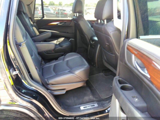 37094652 :رقم المزاد ، 1GYS4CKJ6JR155180 vin ، 2018 Cadillac Escalade Premium Luxury مزاد بيع