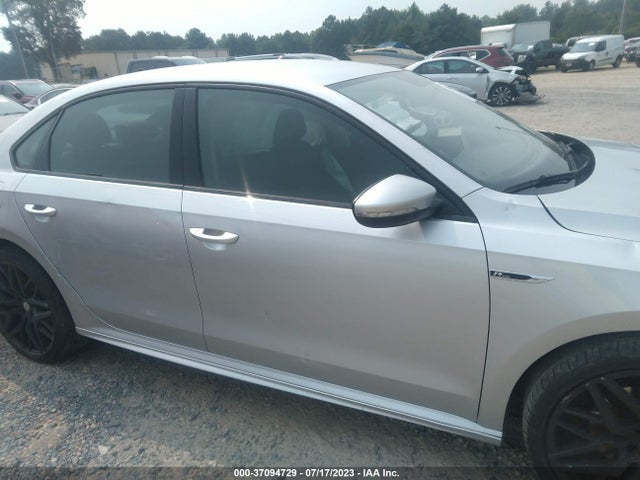 1VWAA7A3XJC034396 Volkswagen Passat 2.0t S/r-line