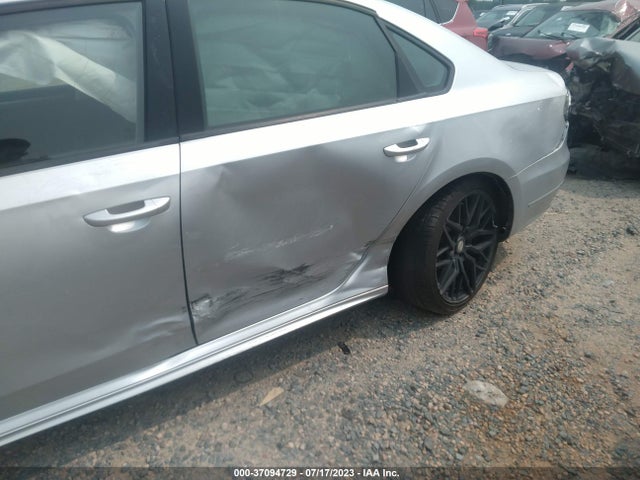 1VWAA7A3XJC034396 Volkswagen Passat 2.0t S/r-line