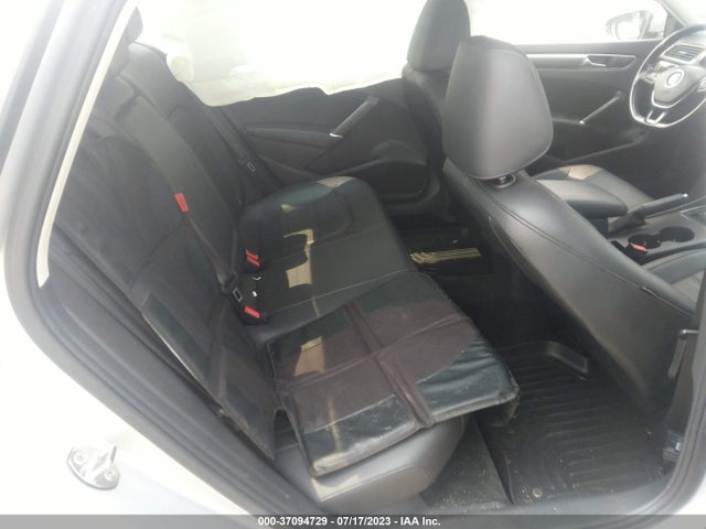 1VWAA7A3XJC034396 Volkswagen Passat 2.0t S/r-line