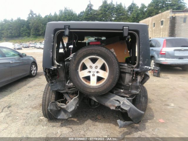 1C4BJWDG4HL733386 Jeep Wrangler Unlimited Sport