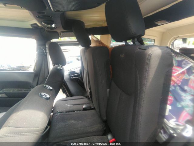 1C4BJWDG4HL733386 Jeep Wrangler Unlimited Sport