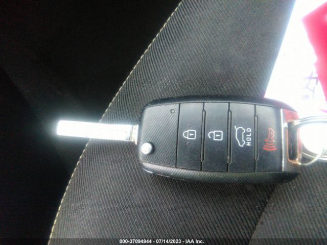 KNDJP3A57F7115478 KIA SOUL +