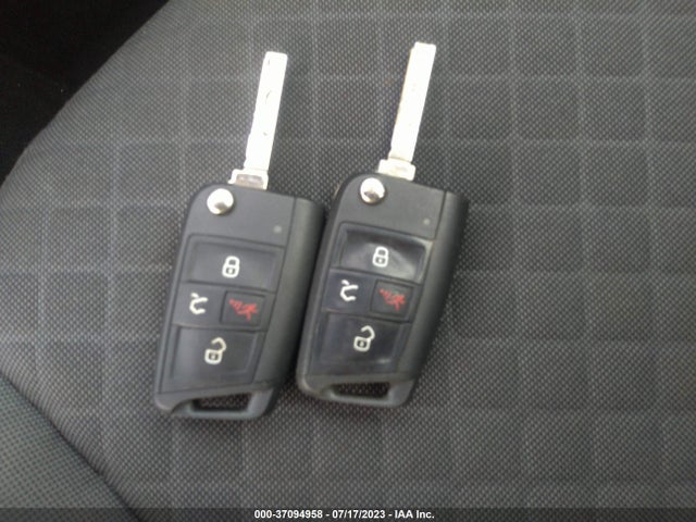 3VV1B7AX9JM023618 Volkswagen TIGUAN S