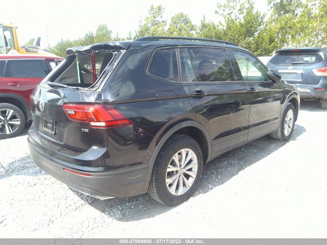 3VV1B7AX9JM023618 Volkswagen TIGUAN S