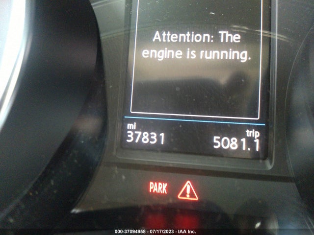 3VV1B7AX9JM023618 Volkswagen TIGUAN S