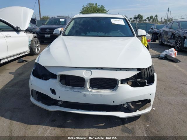 WBA8A9C30HK864781 BMW 3 Series 320i