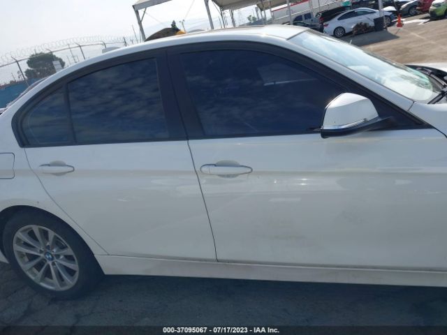 WBA8A9C30HK864781 BMW 3 Series 320i