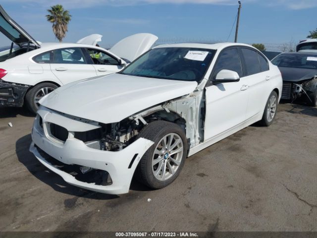 WBA8A9C30HK864781 BMW 3 Series 320i
