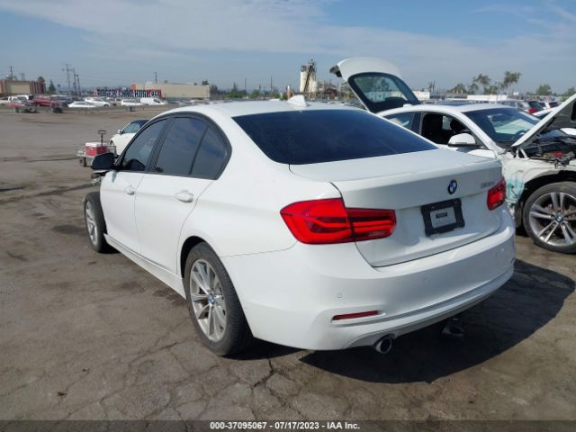 WBA8A9C30HK864781 BMW 3 Series 320i