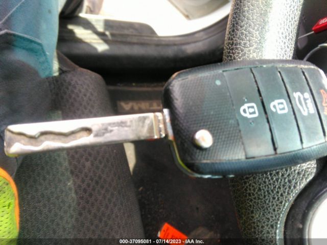 5XXGT4L35JG257285 KIA Optima Lx