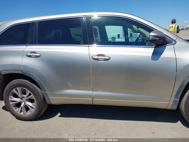 Toyota Highlander Le 2015 5TDZKRFH5FS093672 Image 13
