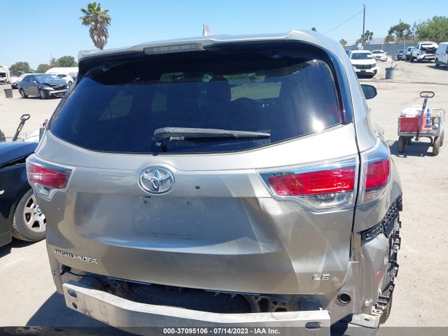 Toyota Highlander Le 2015 5TDZKRFH5FS093672 Image 16