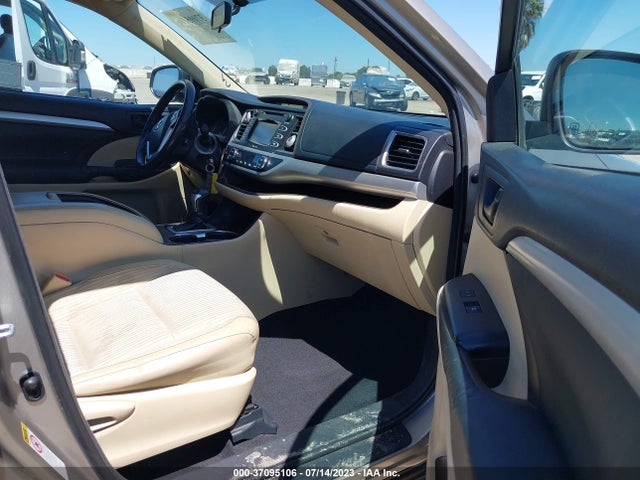Toyota Highlander Le 2015 5TDZKRFH5FS093672 Image 5