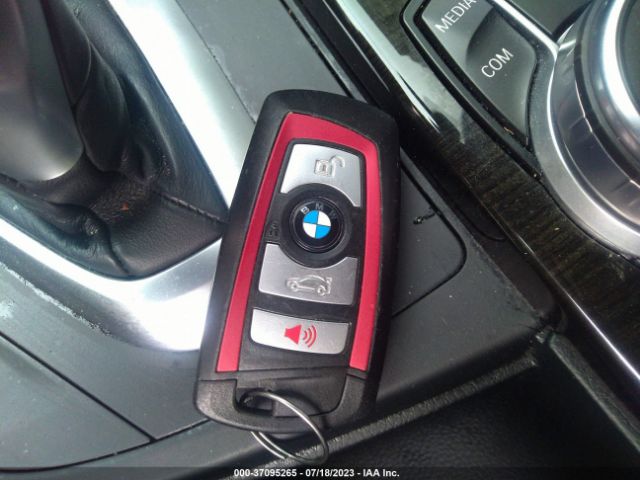 WBA8D9G50JNU67062 BMW 3 Series 330i Xdrive