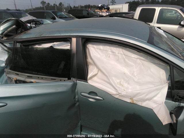 Toyota Prius Two 2016 JTDKBRFU6G3012101 Image 12