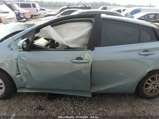 Toyota Prius Two 2016 JTDKBRFU6G3012101 Image 13