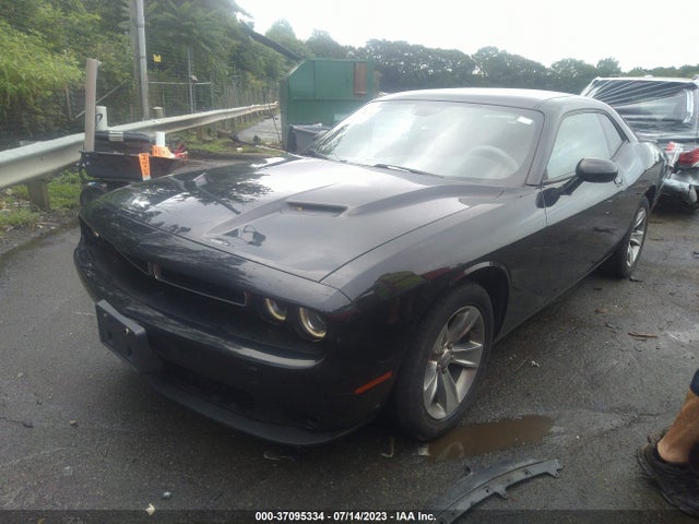 Dodge Challenger Sxt 2018 2C3CDZAG7JH302890 Image 2