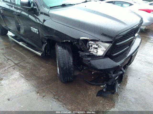 2018 RAM 1500 EXPRESS VIN: 1C6RR7FG1JS185800