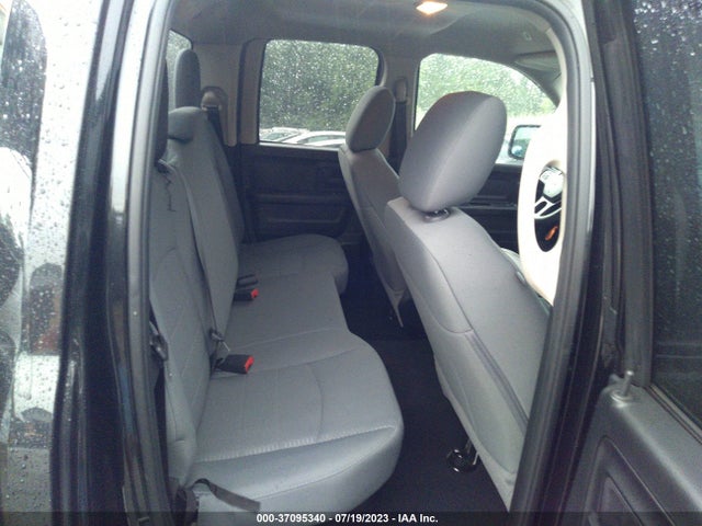 2018 RAM 1500 EXPRESS VIN: 1C6RR7FG1JS185800