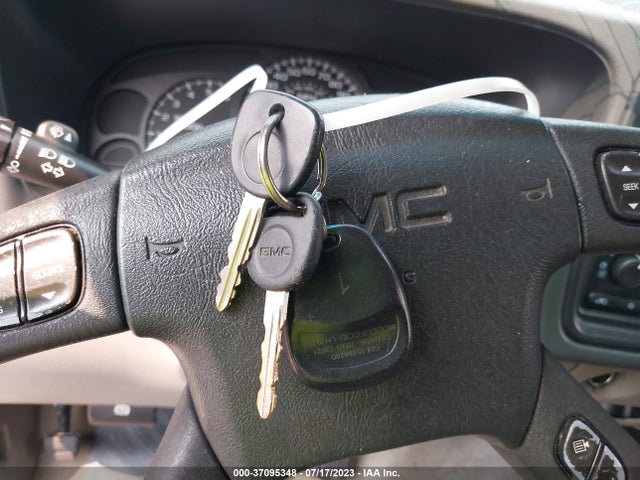 2004 GMC YUKON SLE VIN: 1GKEC13ZX4R135764