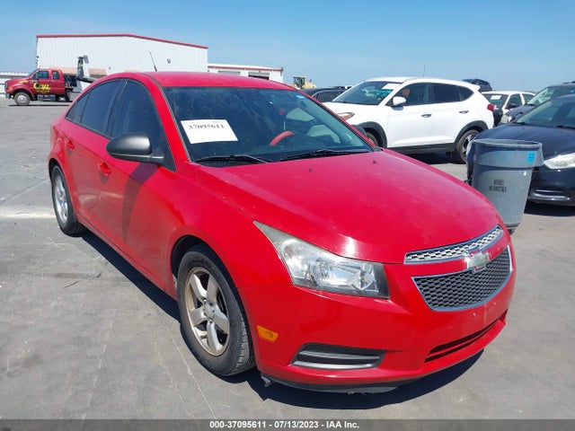2014 1G1PA5SH4E7379989 main image