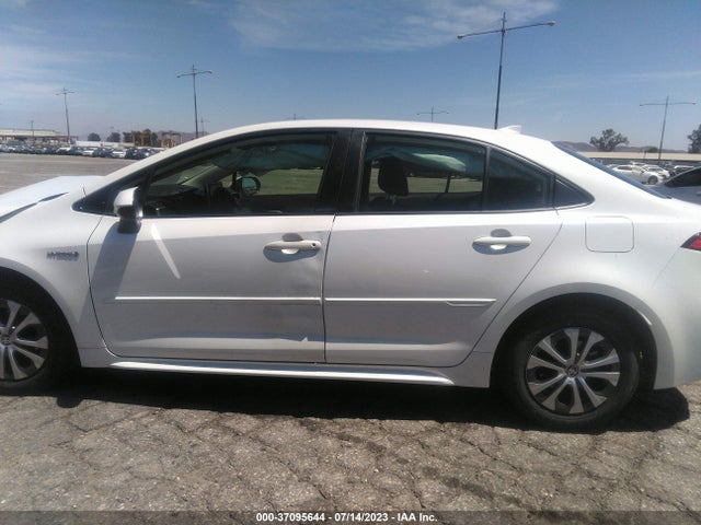 Toyota Corolla Hybrid Le 2021 JTDEAMDEXMJ013595 Image 6