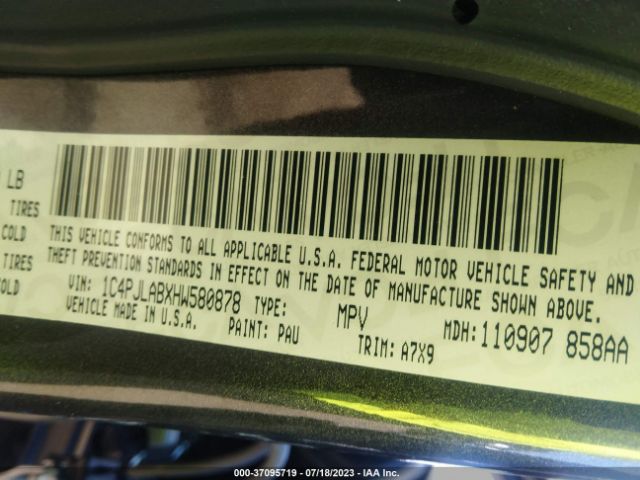 1C4PJLABXHW580878 Jeep Cherokee Altitude