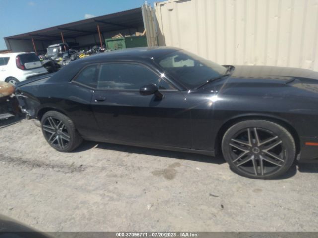 2C3CDZAG3JH310632 Dodge Challenger Sxt