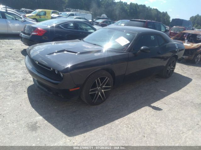 2C3CDZAG3JH310632 Dodge Challenger Sxt