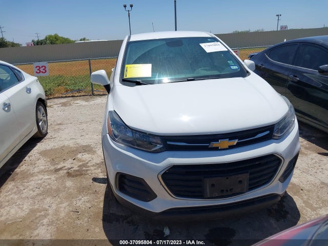 Chevrolet TRAX LS 2018 3GNCJKSB6JL307771 Image 4