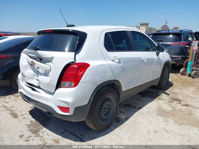 Chevrolet TRAX LS 2018 3GNCJKSB6JL307771 Image 4