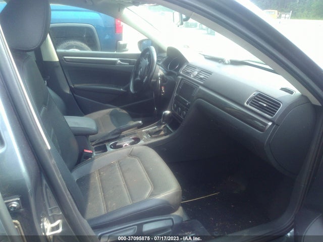Volkswagen Passat 2016 1VWBT7A36GC024813 Image 22