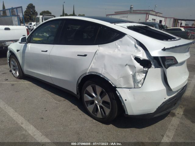 5YJYGDEE4LF016749 Tesla Model Y Long Range